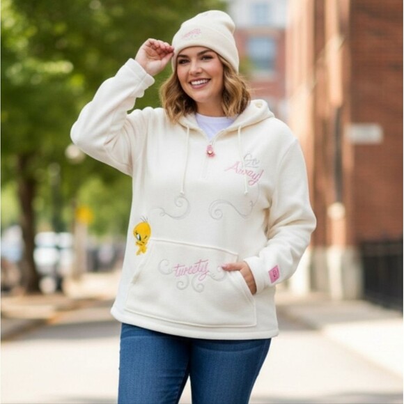 Women's Fleece Tweety Hoodie Pullover Plus Size - Picture 1 of 11